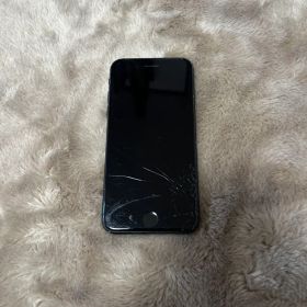 Apple iPhone 7 ブラック 本体