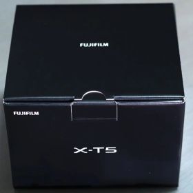 新品未開封 FUJIFILM X-T5 ブラック