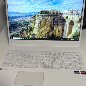 LAVIE 「PC-N156CEAW」AMD Ryzen 7 7730U