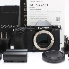 1715ショット！富士フイルム(FUJIFILM) X-S20 ボディ