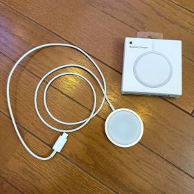 Apple純正 MagSafe充電器 美品 箱あり 15W iPhone対応