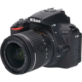 D5600 AF－P18－55KIT【中古】