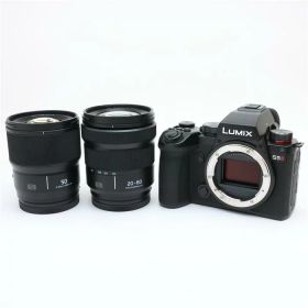 【中古】 《美品》 Panasonic LUMIX S5II ダブルレンズキット DC-S5M2W ブラック [ デジタルカメラ ]