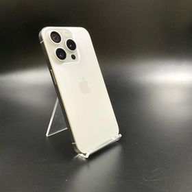 iPhone 15 Pro 1TB ホワイトチタニウム au 美品 動作確認済 88%【全額返金保証】【最速発送】