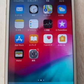 Apple iPhone 6 Plus 64GB ゴールド