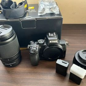Nikon Z50 ダブルレンズセット（標準レンズ＋望遠レンズ）バッテリー×2