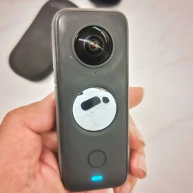 Insta360 ONE X2 本体 付属品あり