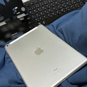 Apple iPad 10.2インチ シルバー キーボード付き