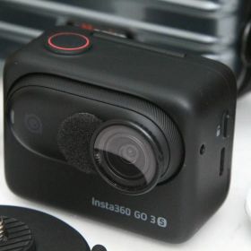 【中古】【美品】Insta360 Insta360 GO 3S (128GB) [ミッドナイトブラック] CA01-R3343-2F4 Insta360 アクションカメラ 4K 手ブレ補正