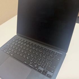 Apple MacBook Air (M2, 2022) 本体