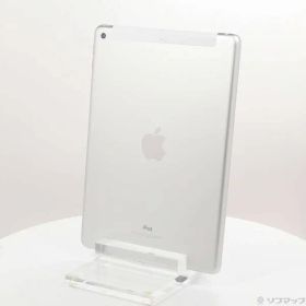 〔中古品〕 iPad 第6世代 32GB シルバー MR6P2J／A auロック解除SIMフリー【348】