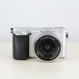 【中古】 (ソニー) SONY α6400 16-50パワーズームレンズキツト (ILCE-6400L)【中古カメラ デジタル一眼】 ランク：AB