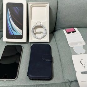 【美品】iPhone SE White 64GB MHGQ3J/A 箱 ケース付