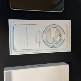 IPhone SE 第2世代 128GB