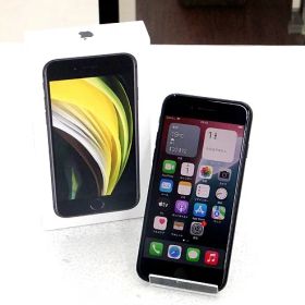 Apple(アップル) iPhoneSE 第2世代 64GB ブラック MHGP3J/A SIMフリー/au○判定