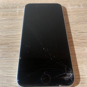 6907 iPhone SE 第二世代 ホワイト