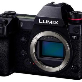 パナソニック(Panasonic) フルサイズ ミラーレス一眼カメラ ルミックス S1 ボディ 2420万画素 ブラック DC-S1-K