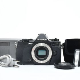 ★良品★ オリンパス OLYMPUS OM-D E-M5 Mark II ボディ ブラック 《充電器・フラッシュ付き！》★完動品★ #53P24A511173
