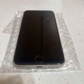 iPhone SE (第3世代) スターライト