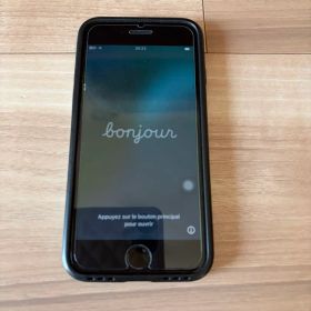 iPhone SE3 64GB スターライト