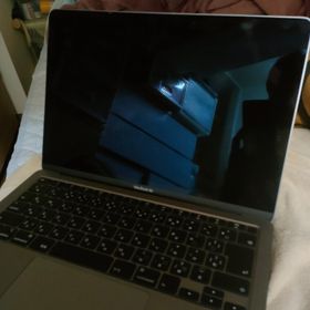 マック(Mac (Apple))のMacBook Air スペースグレイ ［MGN63J/A］ 256GB M1、(ノートPC)