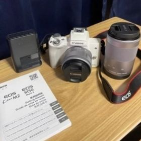 極美品 Canon EOS Kiss M2 ダブルズームレンズキット
