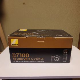 Nikon D7100 18-200 VR II レンズキット
