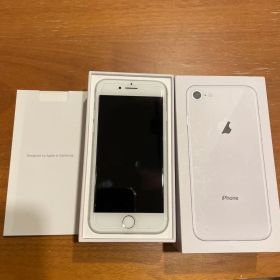 Apple iPhone 8 本体