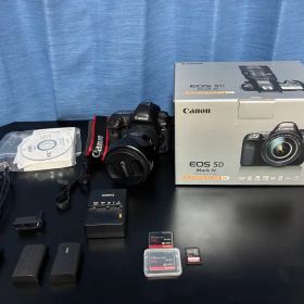 Canon EOS 5D Mark IV + EF 24-105mm F4