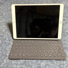 iPad Pro 10.5インチ 256GB Wi-Fiモデル＋ 純正キーボード