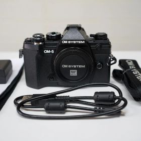 OM SYSTEM オリンパス OM-5 ボディ ブラック