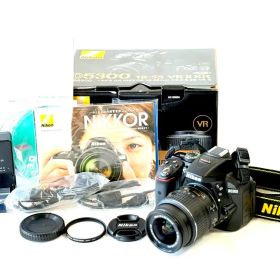【ほぼ新品 元箱付き 付属品多数】 Nikon D5300 レンズキット