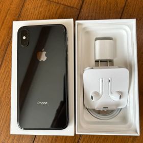 Apple iPhone Xs スペースグレー本体と付属品