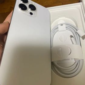 Apple iPhone 16 Pro Max 256GB バッテリー100%