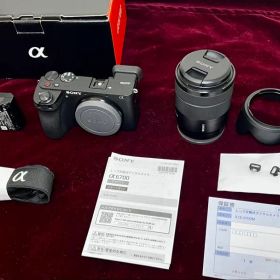Sony α6700 ズームレンズキットです。