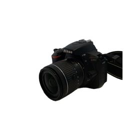 Nikon◆デジタル一眼カメラ D5600 ダブルズームキット
