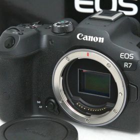 【中古】【美品】キヤノン EOS R7 ボディ（センサー清掃済み） CA01-R3386-2S4 Canon RFマウント APS-C 5軸手ブレ補正 EVF 中古
