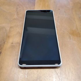 美品！ドコモ arrowsBe4 F-41A 本体 ホワイト