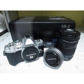 オリンパス OLYMPUS ミラーレス一眼ダブルズームキット OLYMPUS OM-D E-M10 Mark III（ダブルズームキット）