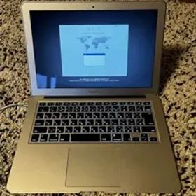 【美品】MacBook Air 13インチSSD 128GB MJVE2J/A