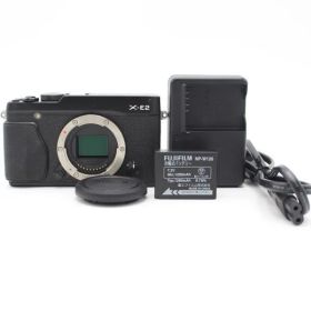 ■良品■ FUJIFILM ミラーレス一眼 X-E2 ボディ ブラック F FX-X-E2B ♯66033