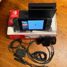 Nintendo Switch 本体 ドック&Joy-Con充電グリップ付き
