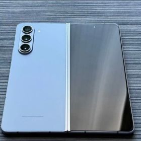 Galaxy fold5 512GB アイシーブルー韓国