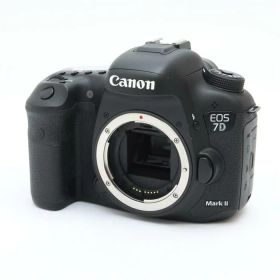 【中古】 《並品》 Canon EOS 7D Mark II ボディ [ デジタルカメラ ]