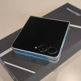 Galaxy zflip 7 ミント 256G SIMフリー