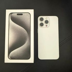 iPhone 15 Pro Max 1TB（ホワイトチタニウム／日本版）