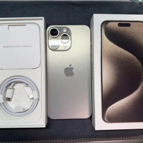 美品 Apple iPhone 15 Pro Max(1TB) 本体