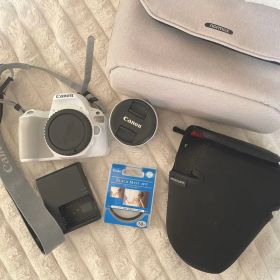 【バラ可】デジタル一眼レフカメラCanon EOS Kiss X9 ホワイト