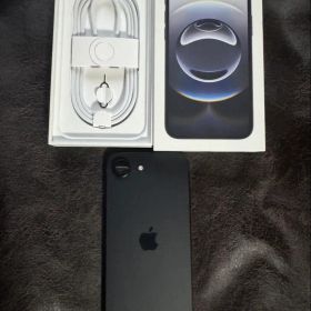 【超美品】Apple iPhone16e 国内正規品 ブラック SIMフリー