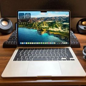 MacBook Air 13インチ M3 メモリ8GB SSD512GB